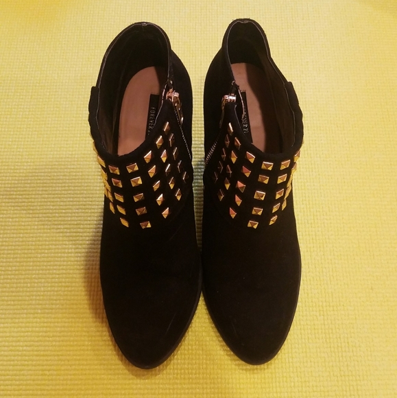 ⚠️3 For 30!! Studded Booties - Picture 3 of 6